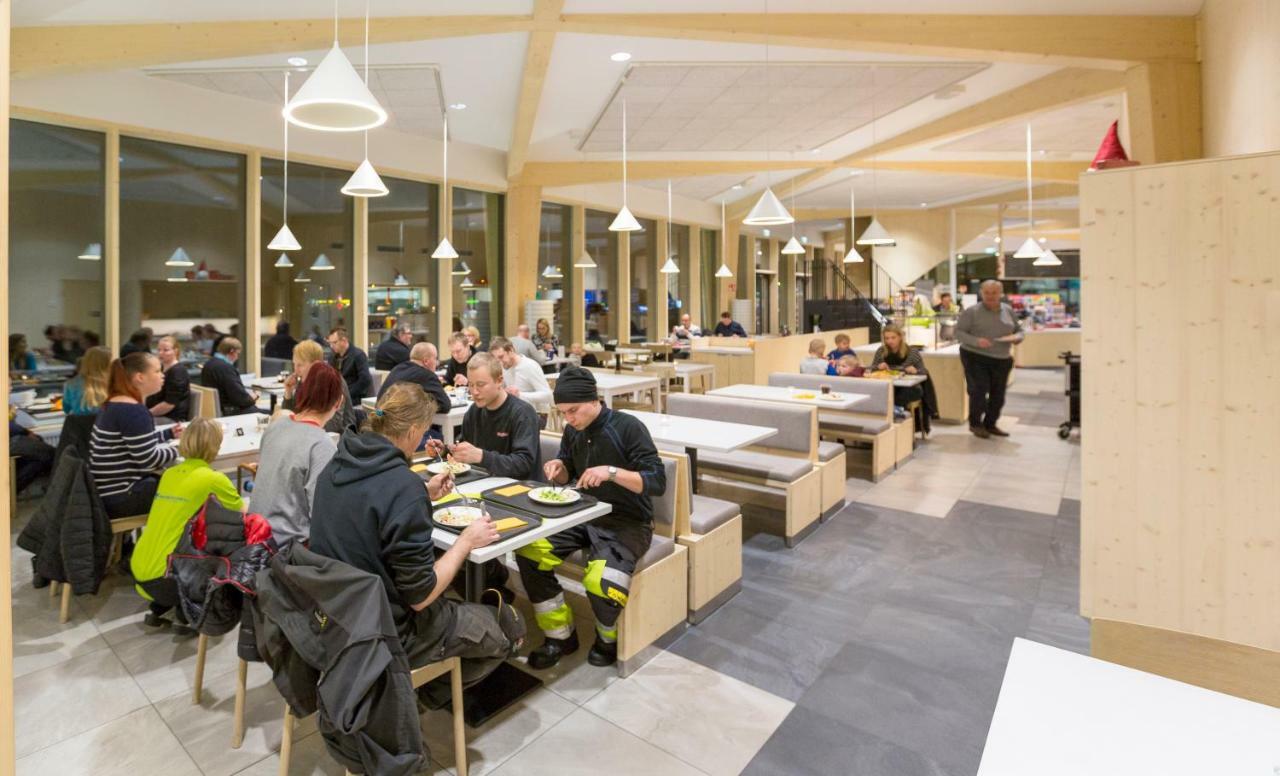 Niemenharjun Matkailukeskus Hotel Pihtipudas Buitenkant foto